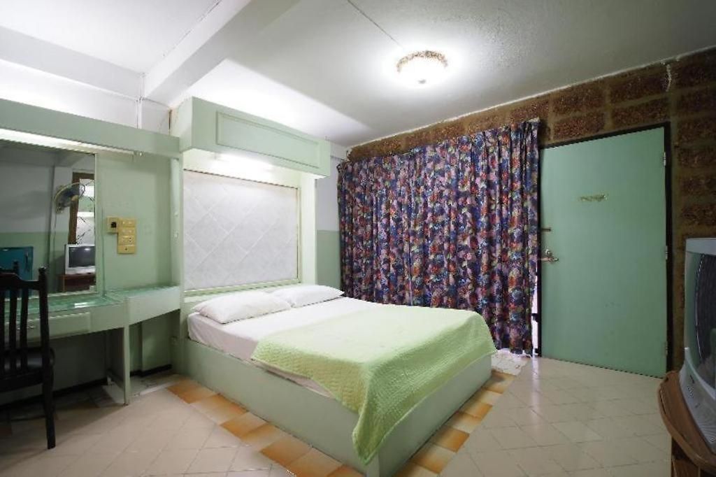 Oyo 1003 Naklua House Hotel 3*