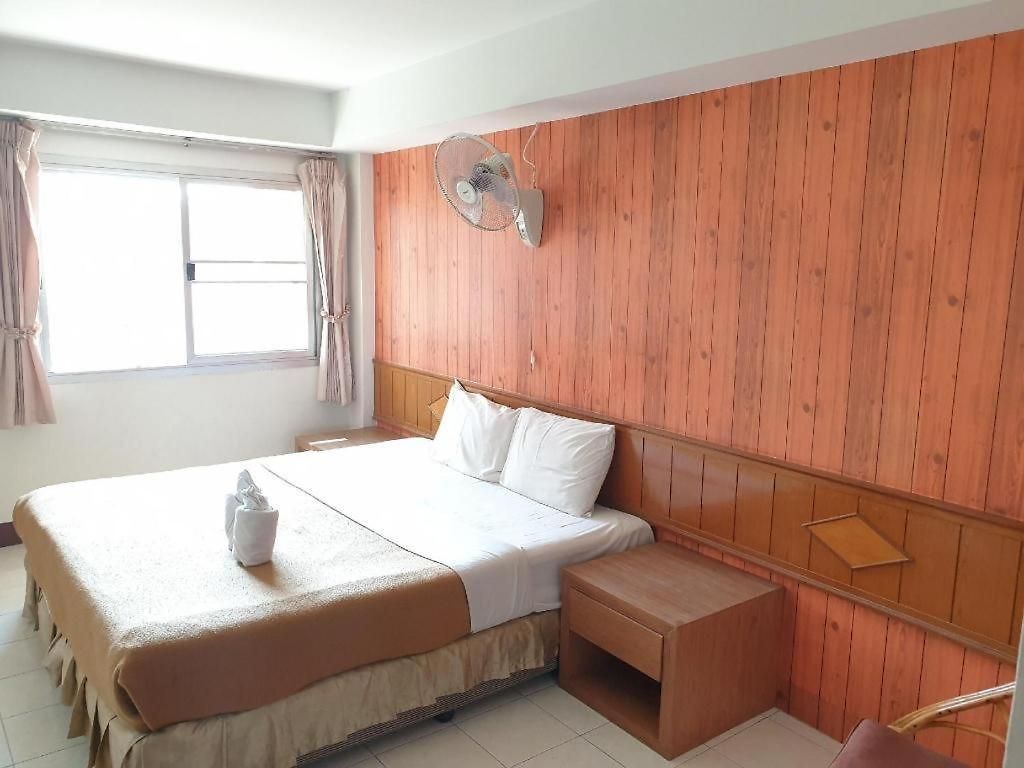 Naza Orchid Hotel 2*
