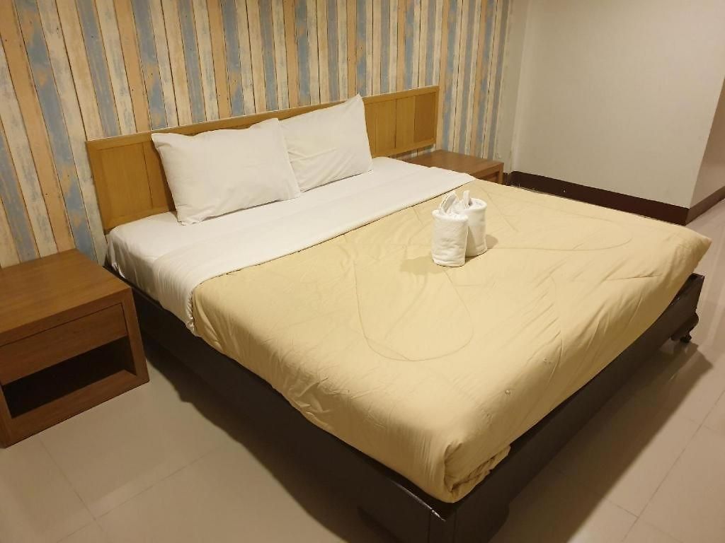 Naza Orchid Hotel 2*