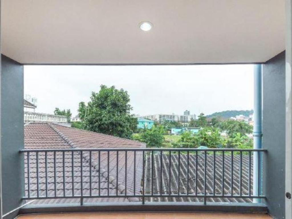 V Place โรงแรม Pattaya