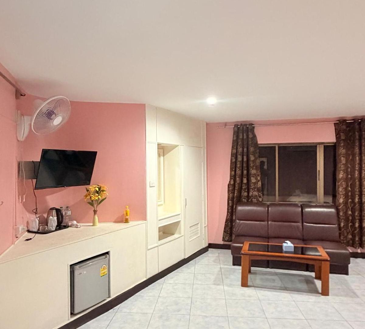 Nine Blue Boutique Hotel 3*