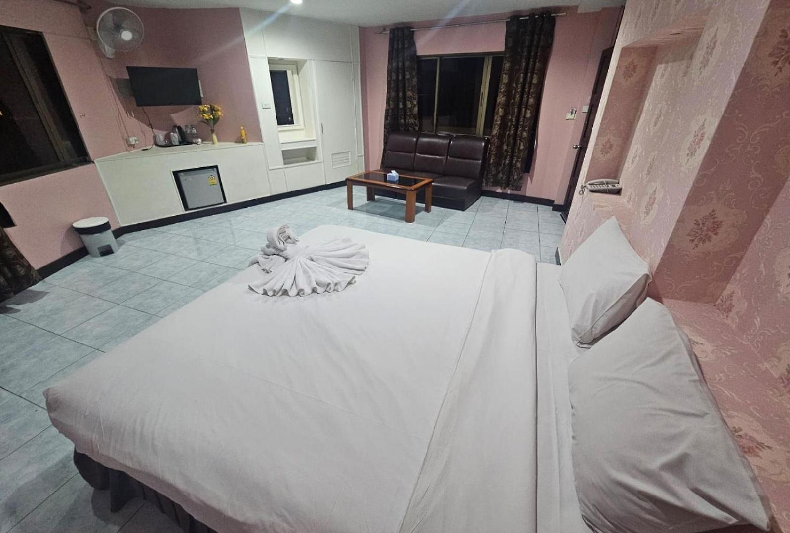 Nine Blue Boutique Hotel