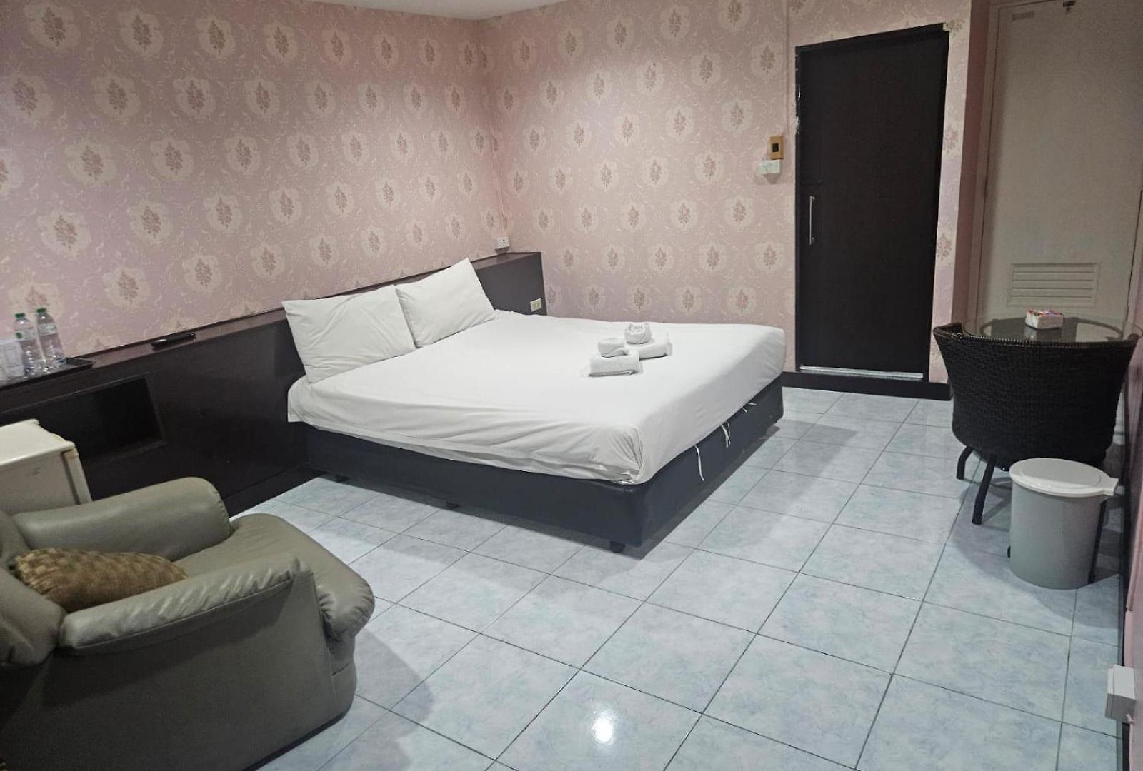 Nine Blue Boutique Hotel 3*