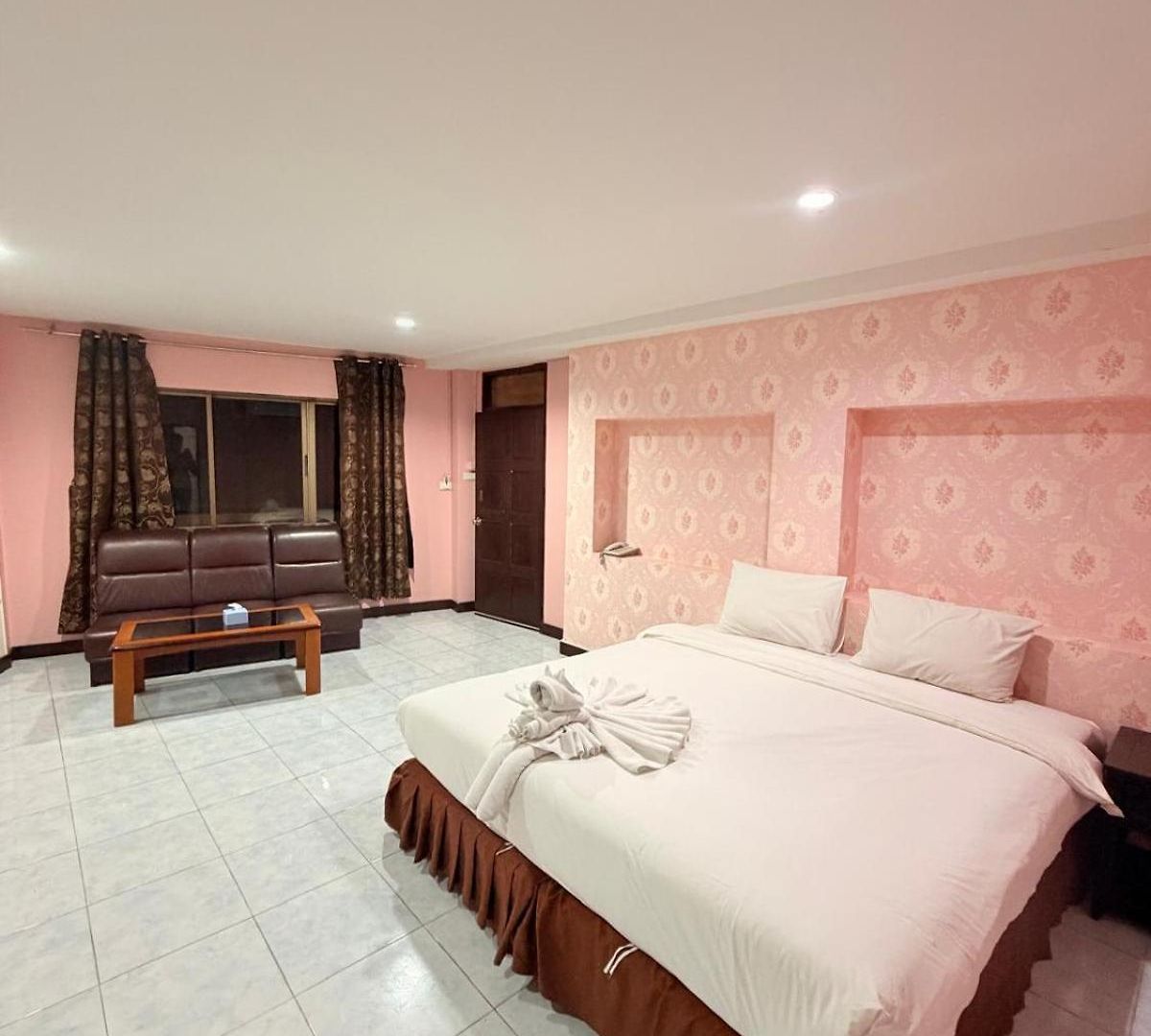 Nine Blue Boutique 3*