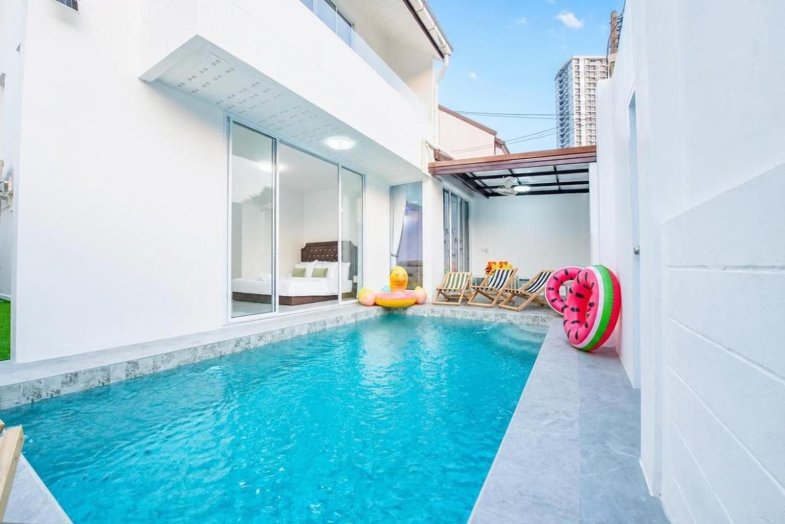 Villa 3 Bedroom Pool Royal Park Village