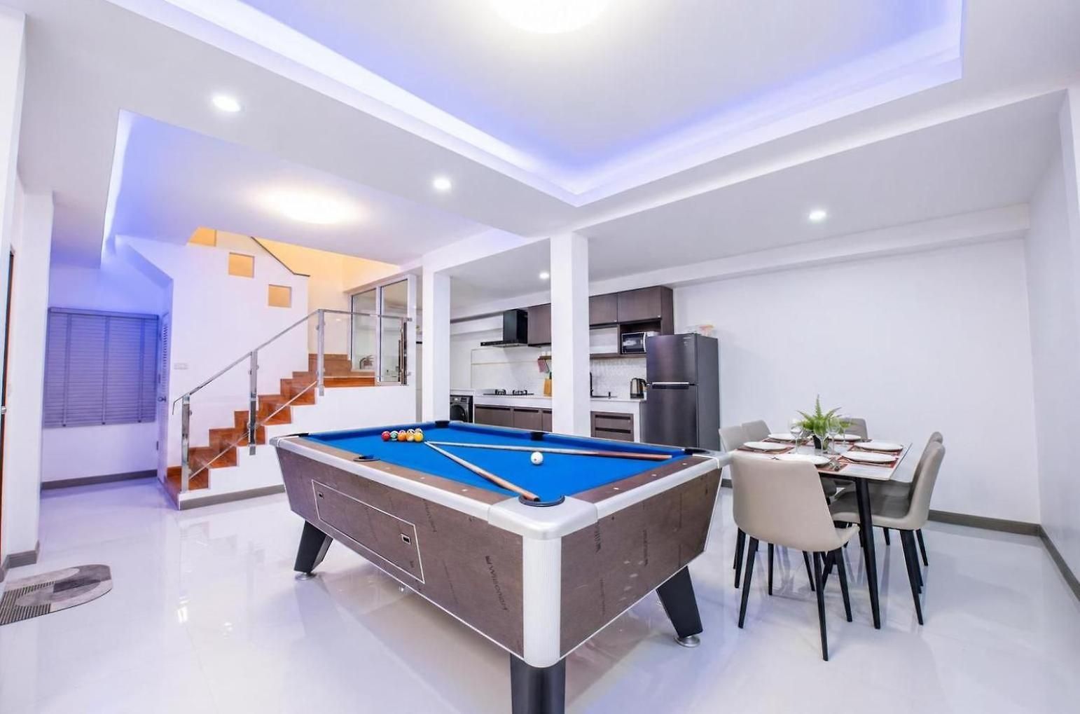 3 Bedroom Pool Royal Park Village Pattaya