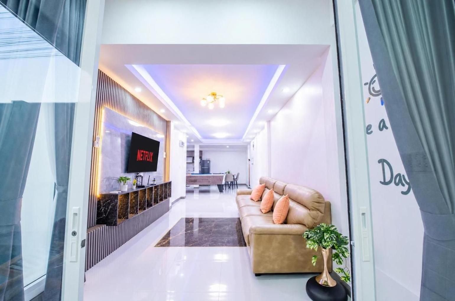 3 Bedroom Pool Royal Park Village Pattaya