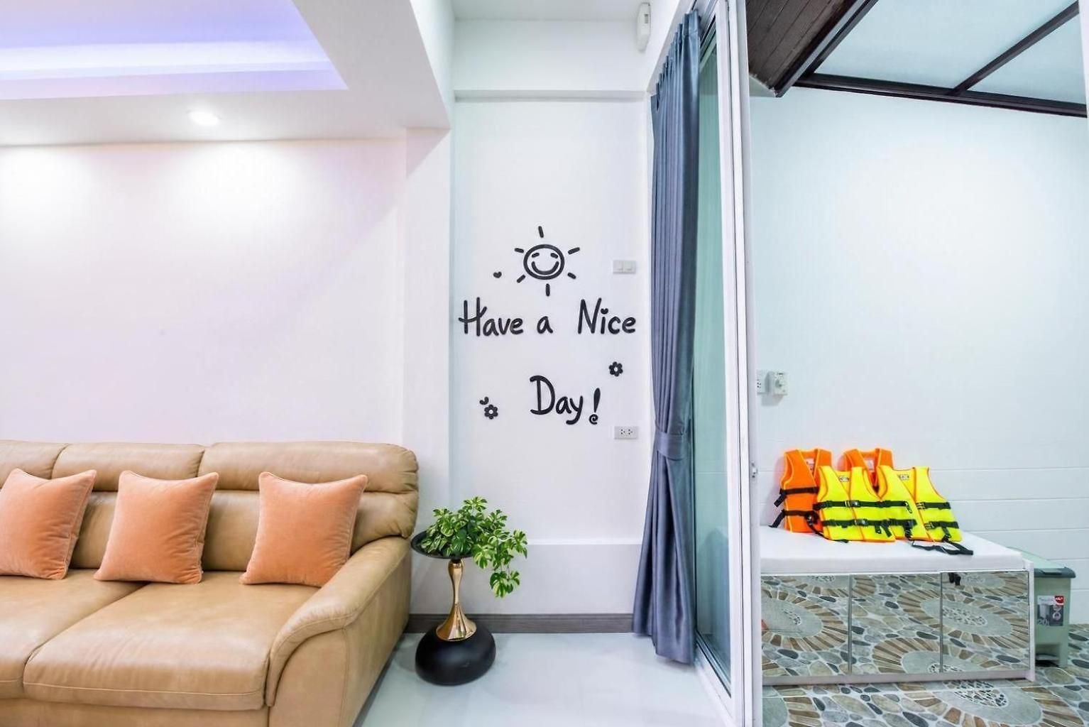 Villa 3 Bedroom Pool Royal Park Village