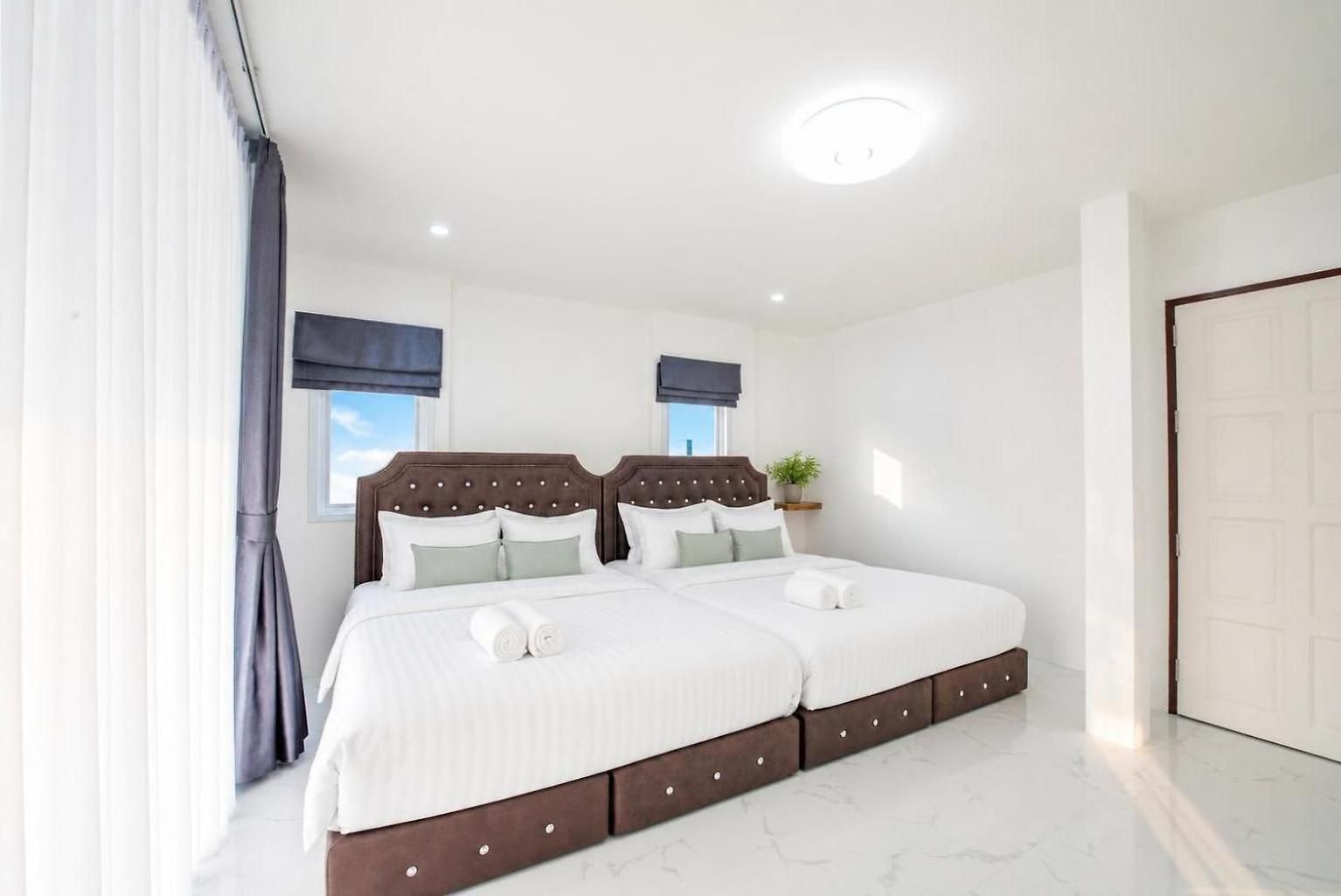 3 Bedroom Pool Royal Park Village Pattaya