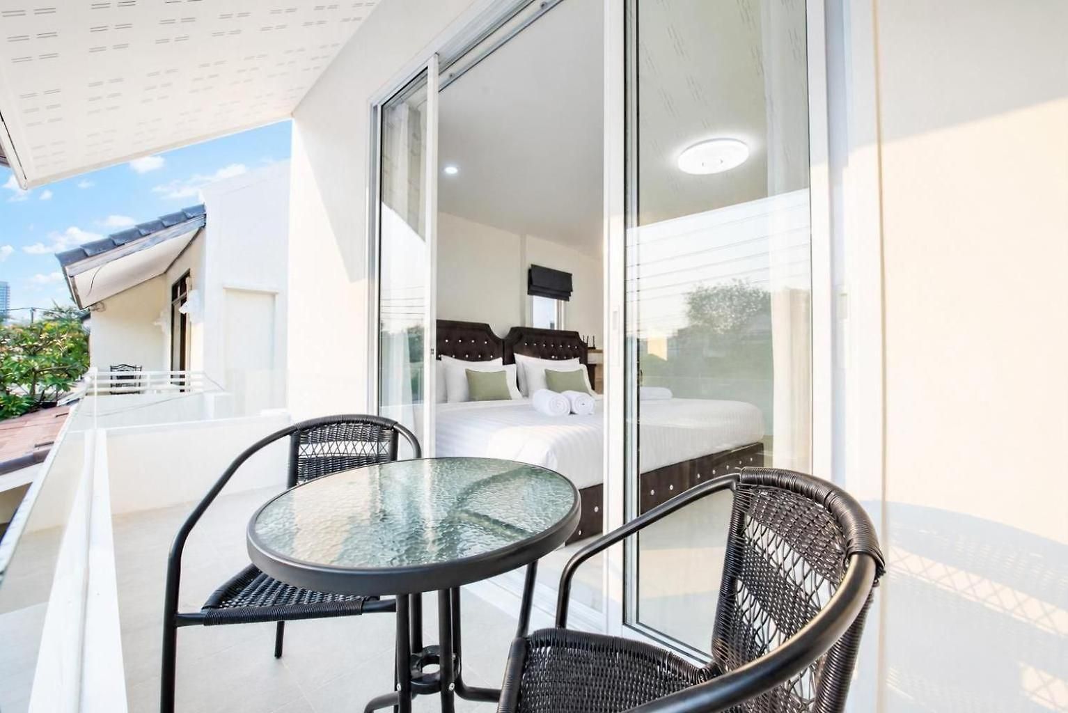 3 Bedroom Pool Royal Park Village Villa *