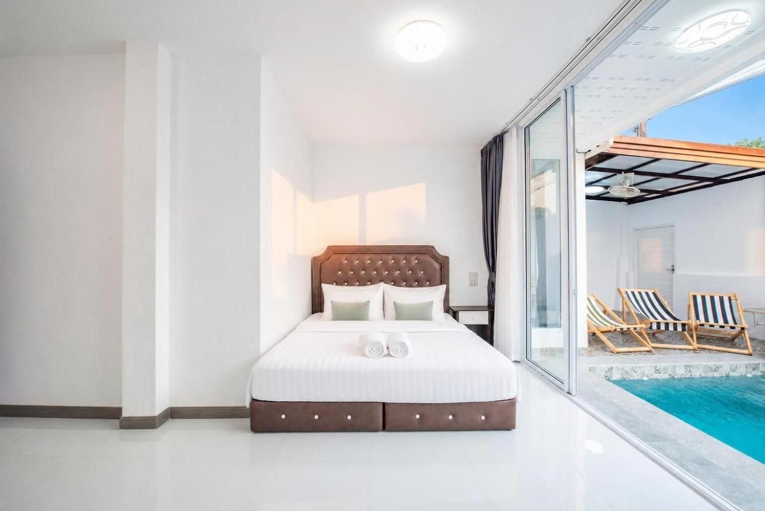 Villa 3 Bedroom Pool Royal Park Village *