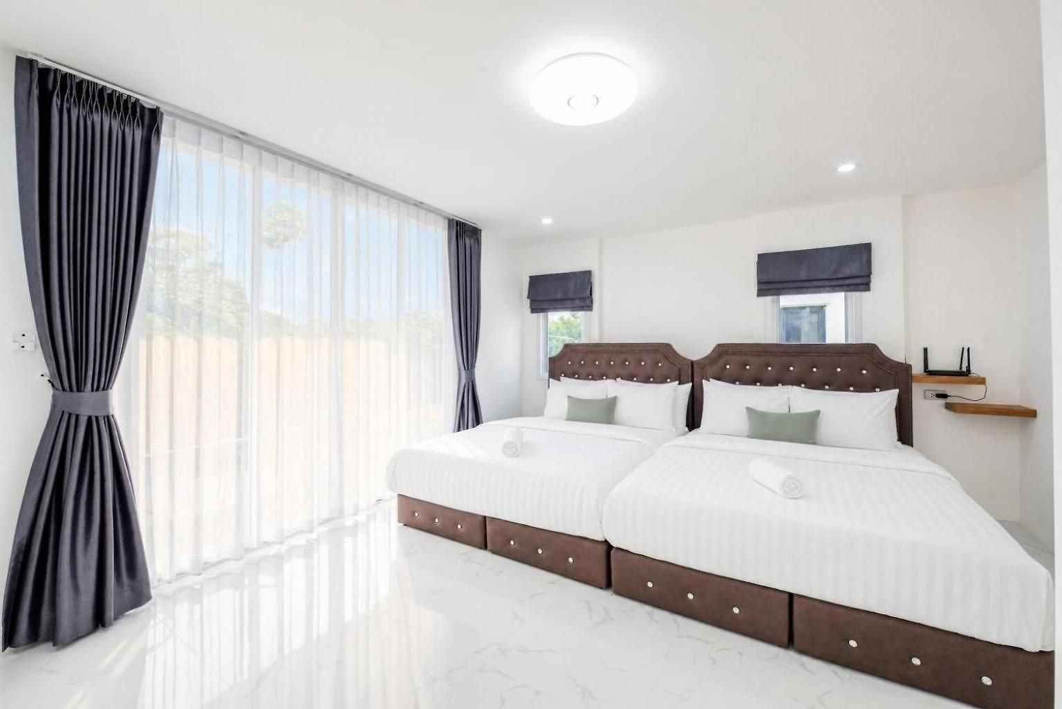 3 Bedroom Pool Royal Park Village Villa Pattaya