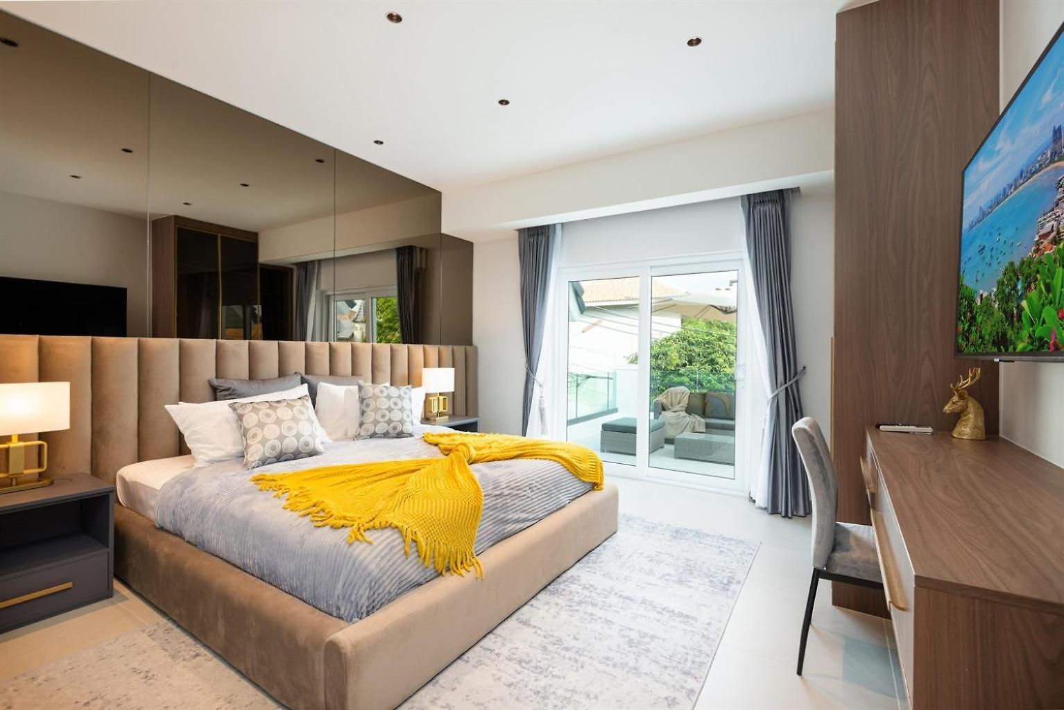 New 2024 - Two Compound - 9br - Two Pools Villa *
