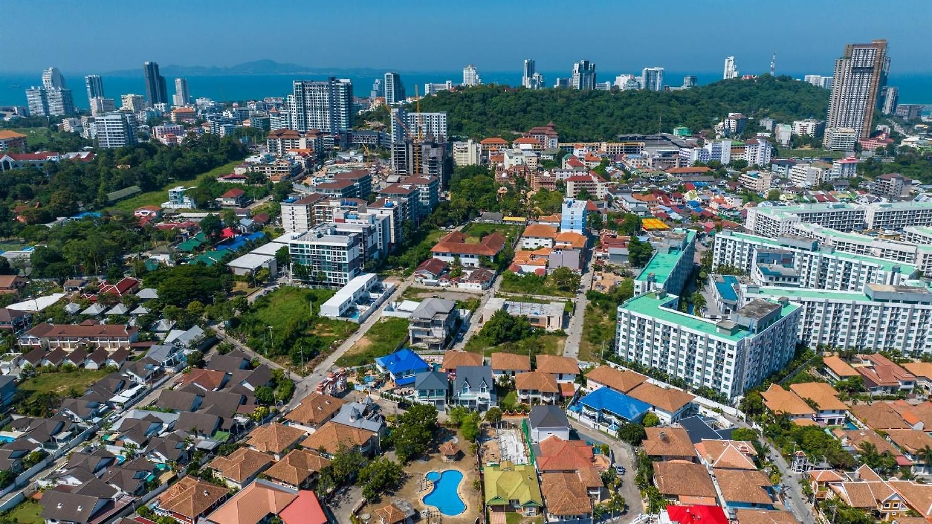 New 2024 - Two Compound - 9br - Two Pools Villa Pattaya
