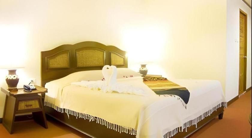 Phuphaya Resort Pattaya