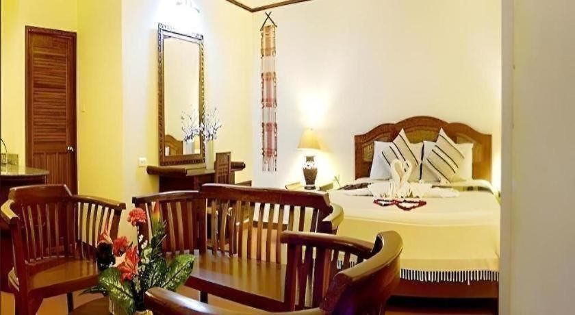 Phuphaya Resort Pattaya