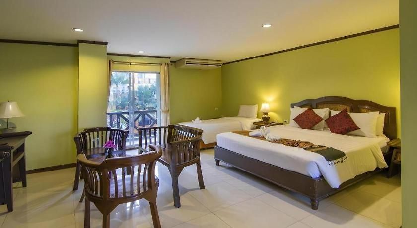 Phuphaya Resort Pattaya