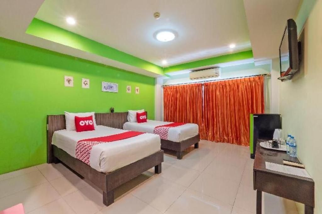 Oyo 75367 Ud Hotel 3*
