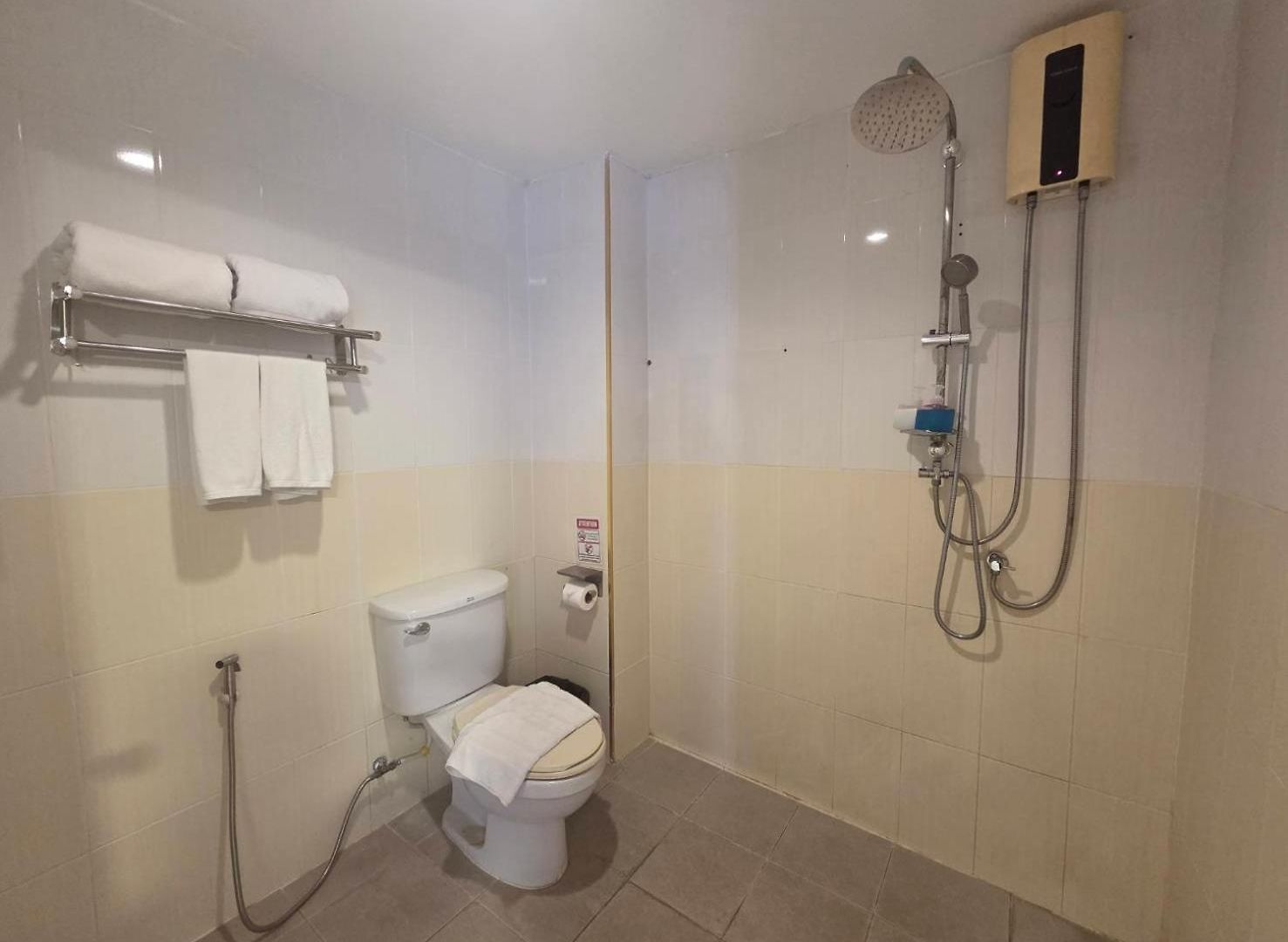 Hotel Arawana Express North 3*