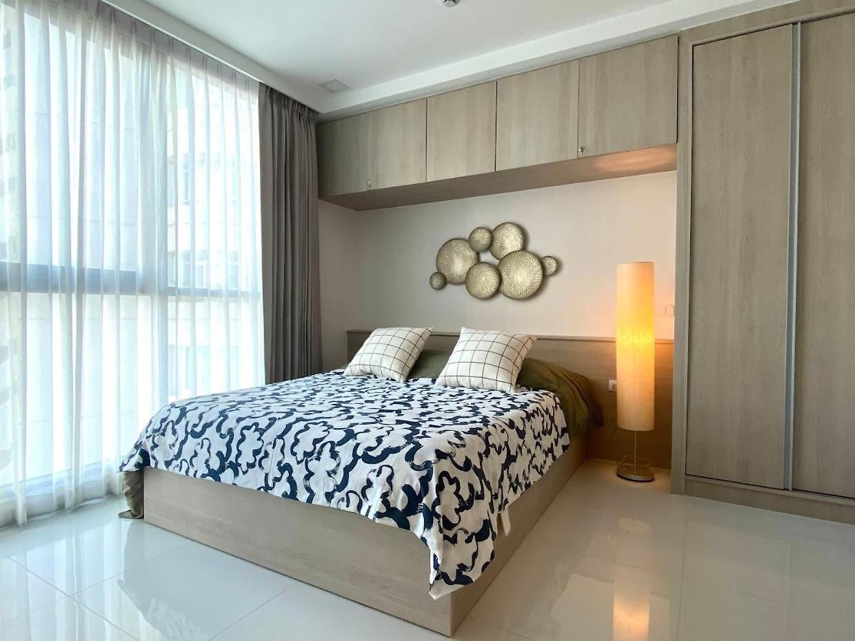 The Cloud 812 Apartment