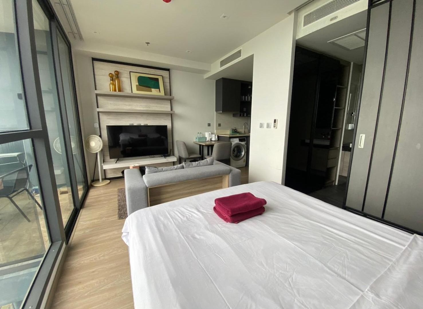 Stunning Sea View -next To Apartment