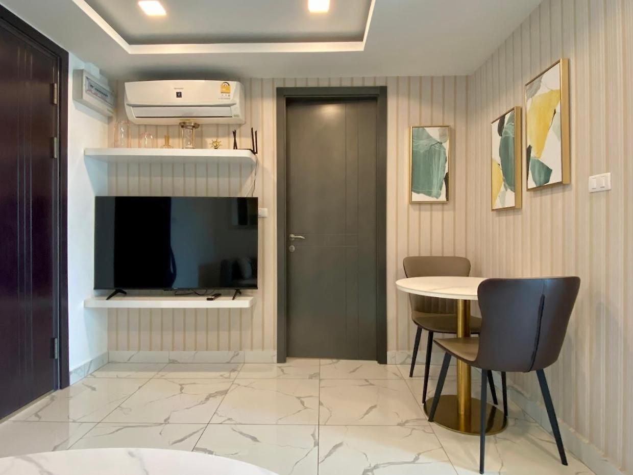 Arcadia Center 702 Apartment