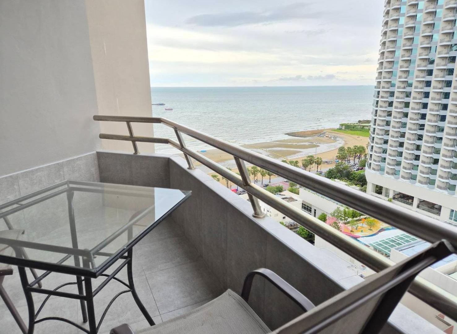 Markland Front Pattaya