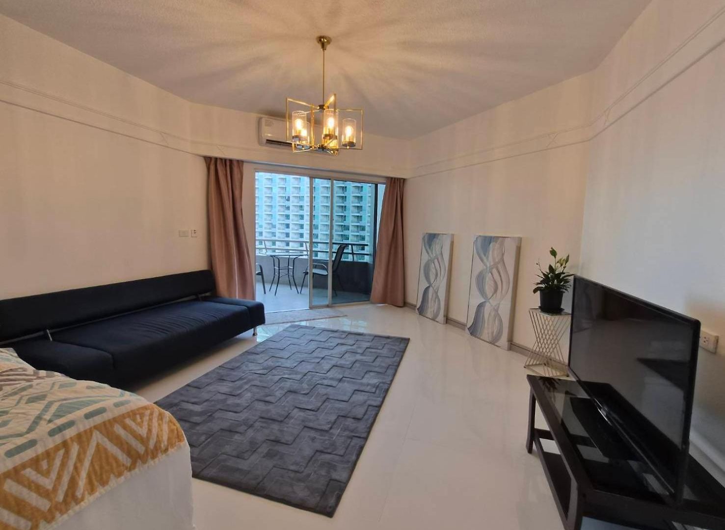 Apartment Markland Front Pattaya