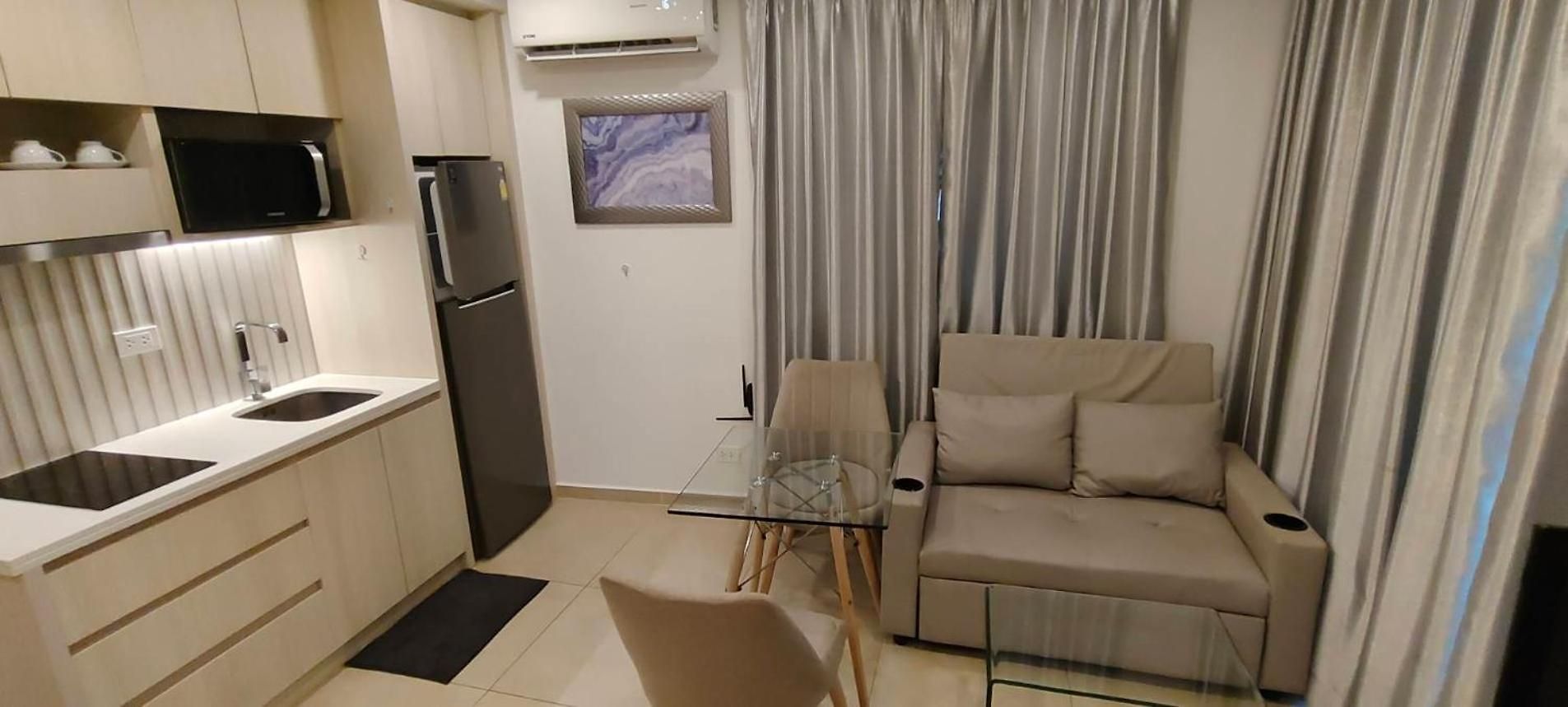 1bed Luxury With Pool & Gym Access Near Walking Street Apartment Pattaya