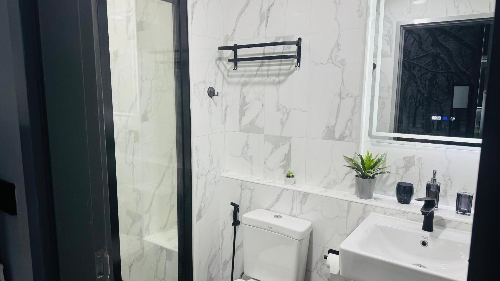 Base Perfect Spot Seaview 23 Floor Apartment
