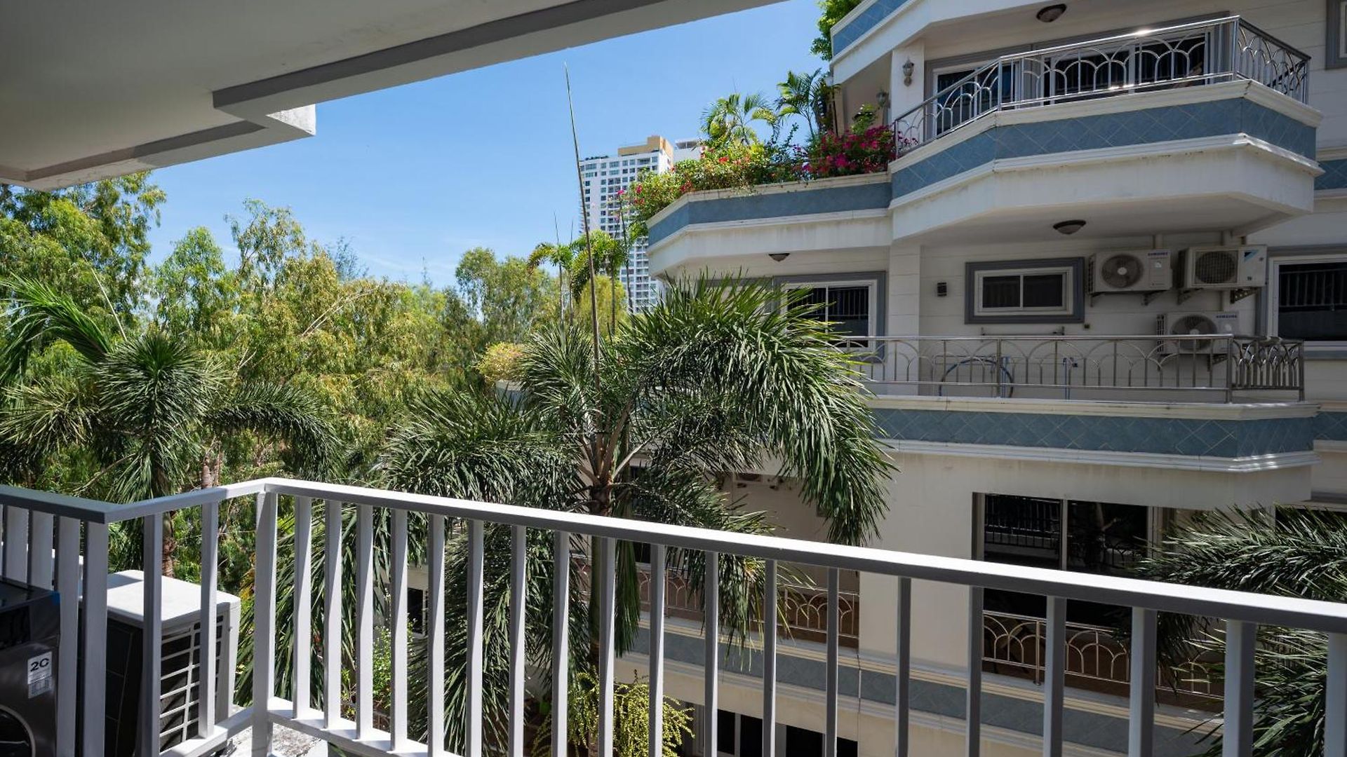 Apartment New Nordic Vip 6 Kristine By Apartwell Pattaya