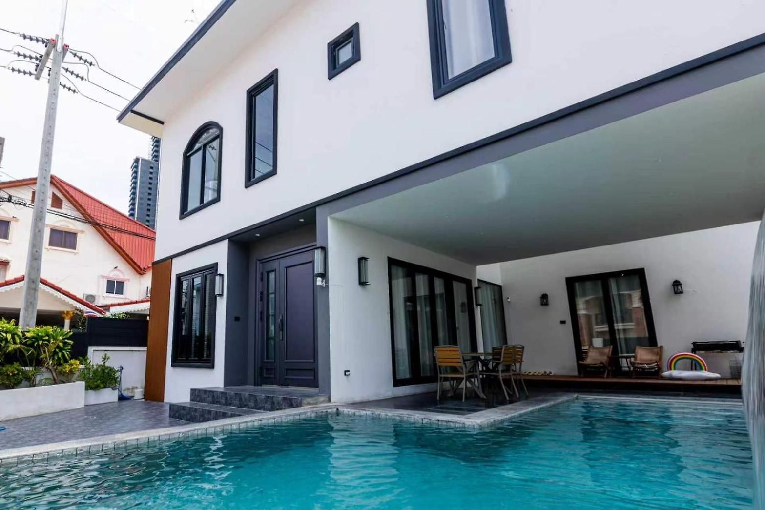 Newly Dec Pool Table Ktv Bbq Terrace Outdoor 5br Swimming Pool Villa