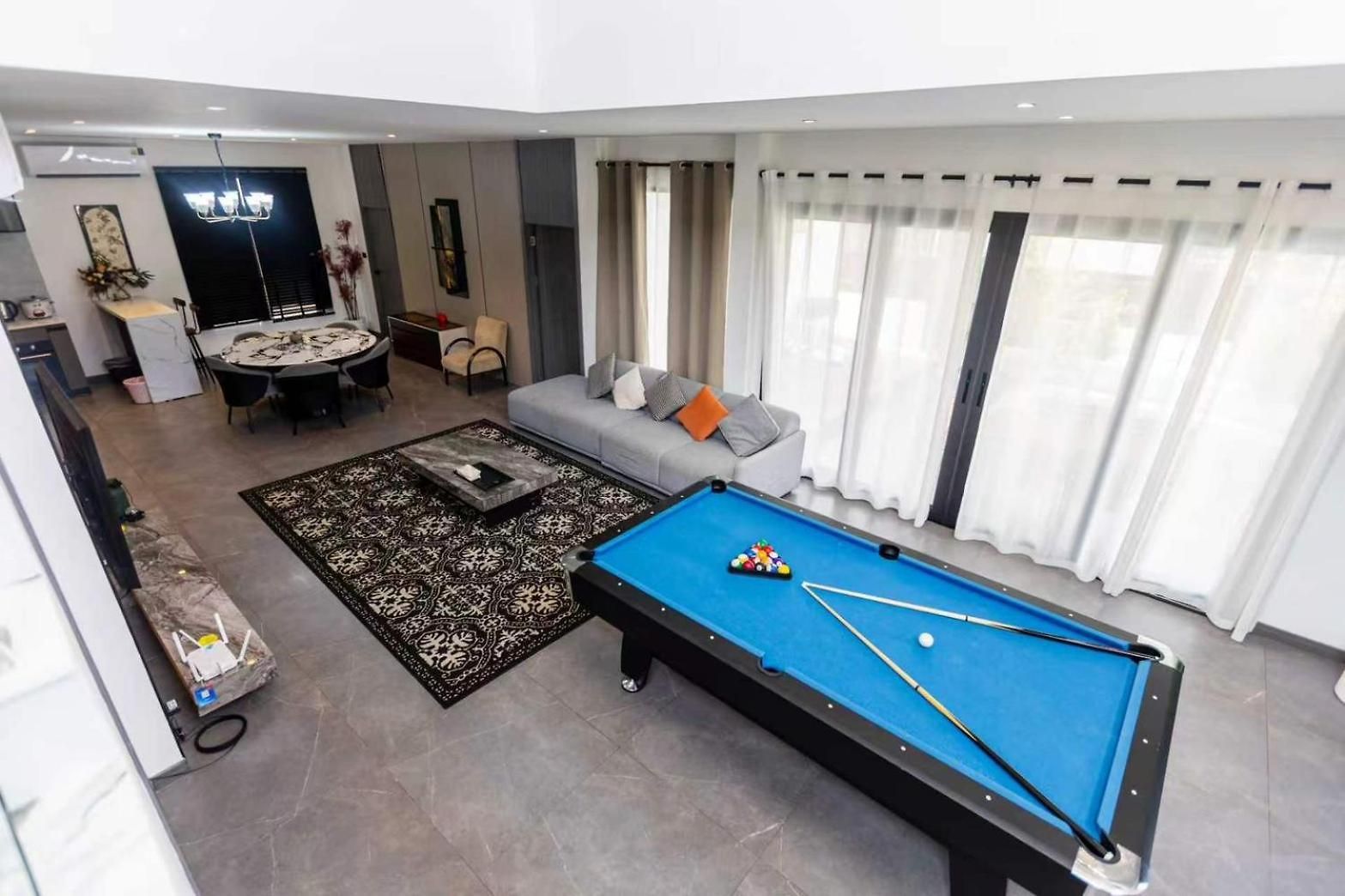 Newly Dec Pool Table Ktv Bbq Terrace Outdoor 5br Swimming Pool Villa Pattaya
