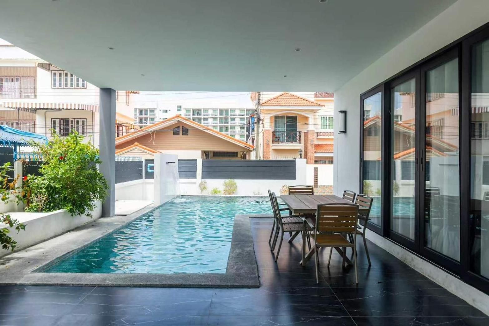 Newly Dec Pool Table Ktv Bbq Terrace Outdoor 5br Swimming Pool Villa Pattaya