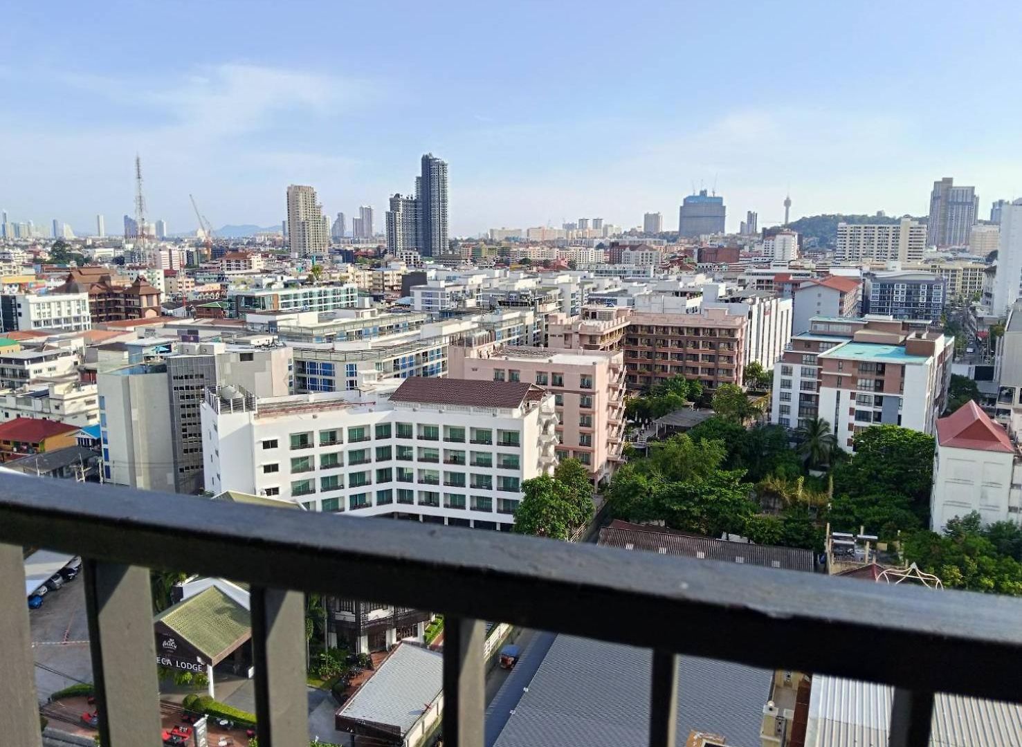 Apartment The Base Pattaya258 *