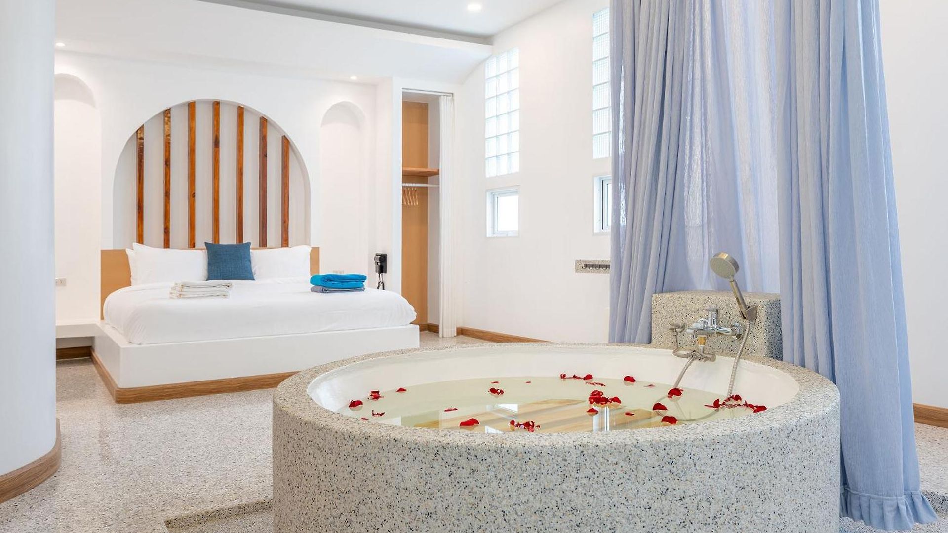 Downtown Oasis Pool Villa A * Pattaya