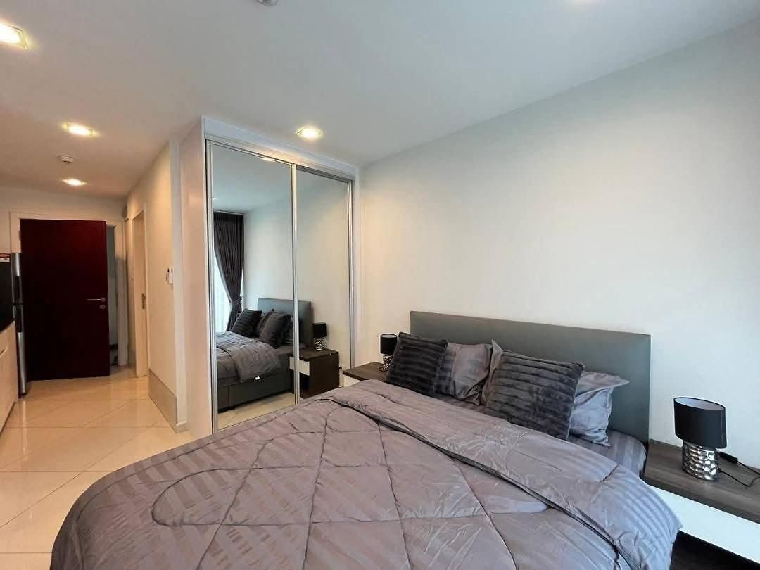 Aoh 20 Sqm 750 M Apartment Pattaya