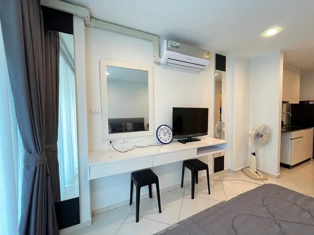 Apartment Aoh 20 Sqm 750 M Pattaya