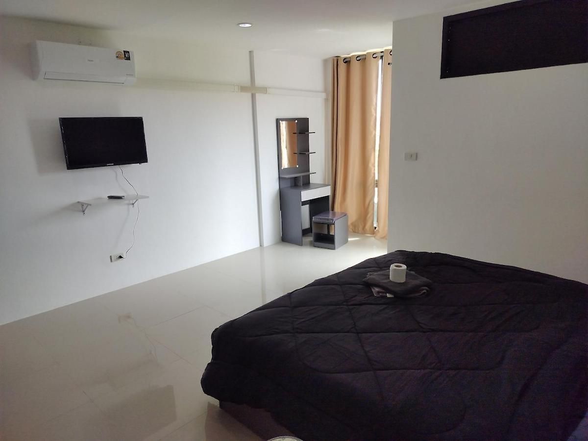 Mai Precious Pattaya