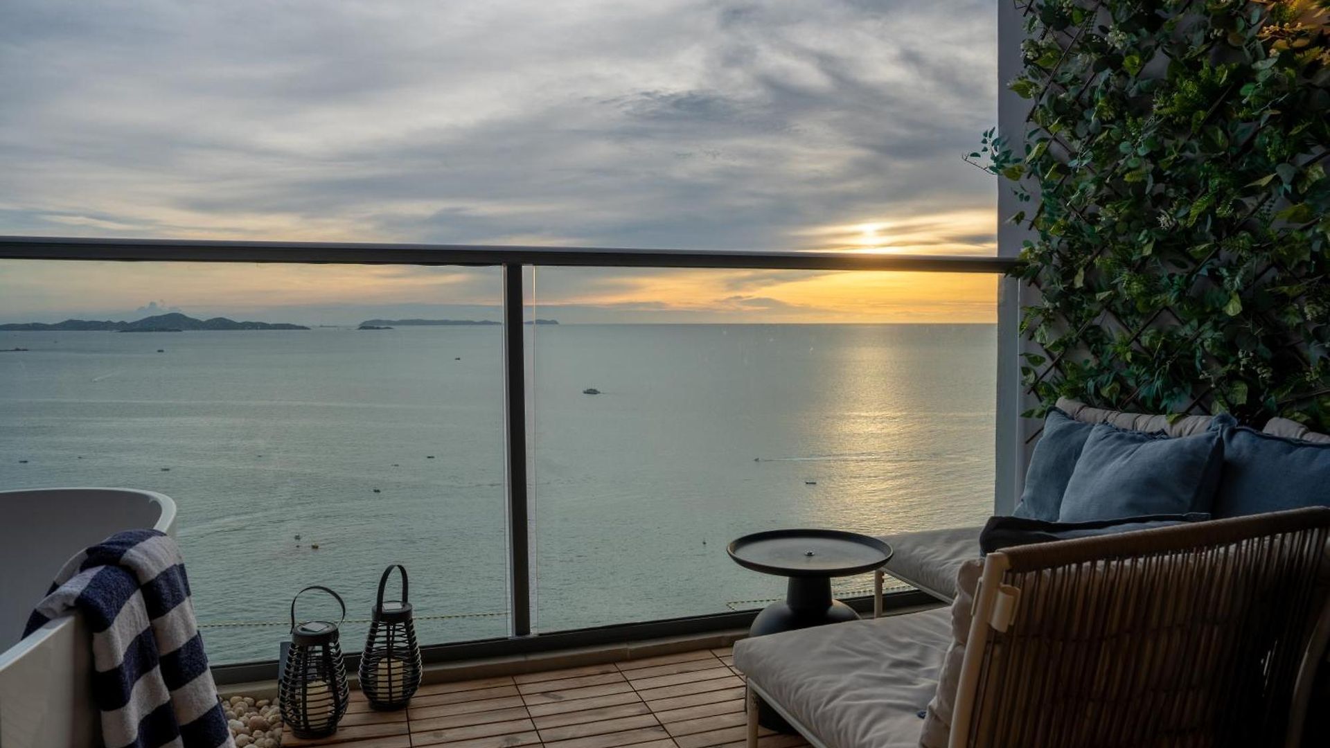 Apartment Zire Wongamat By Silqstay V Pattaya