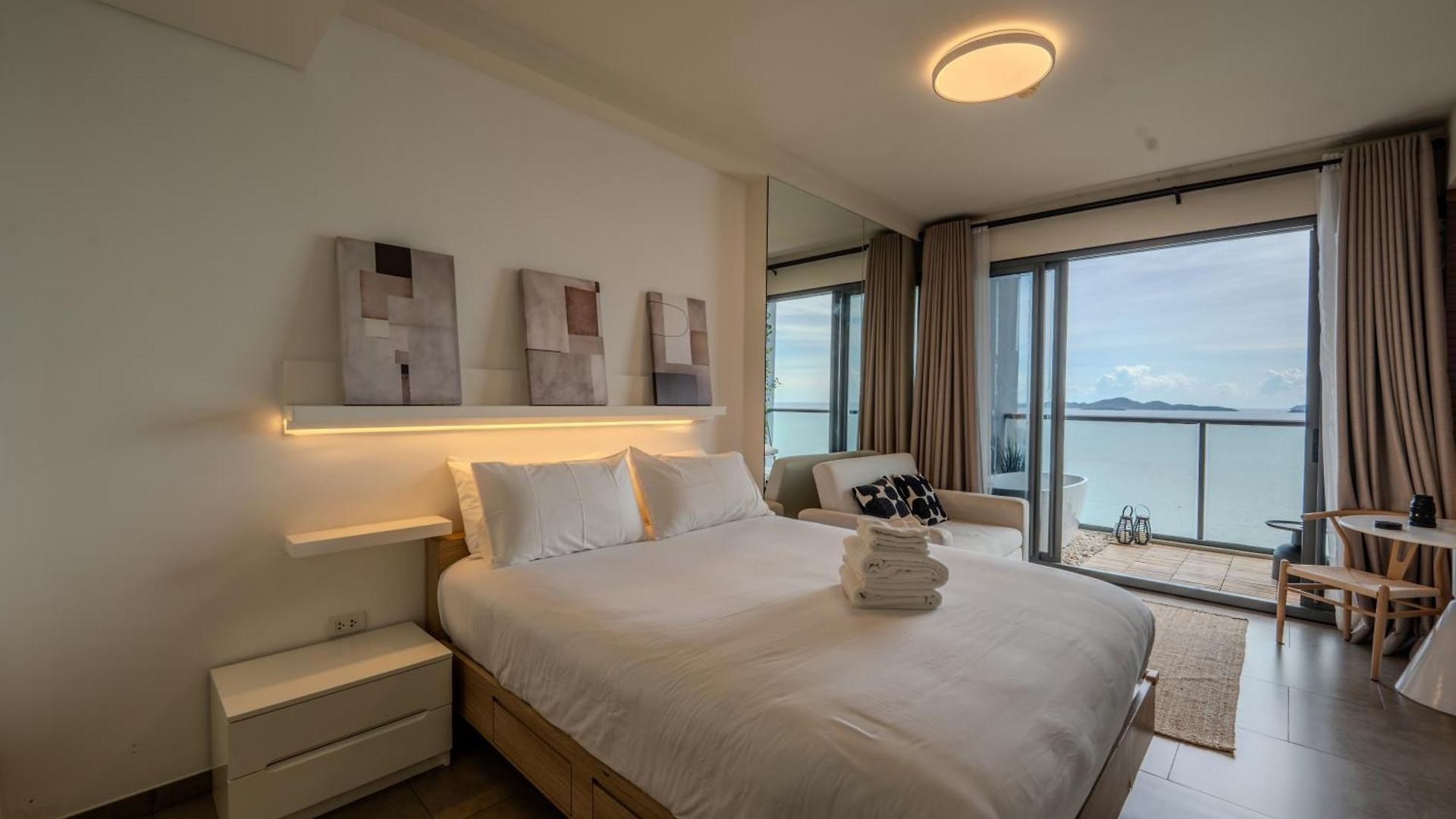 Apartment Zire Wongamat By Silqstay V