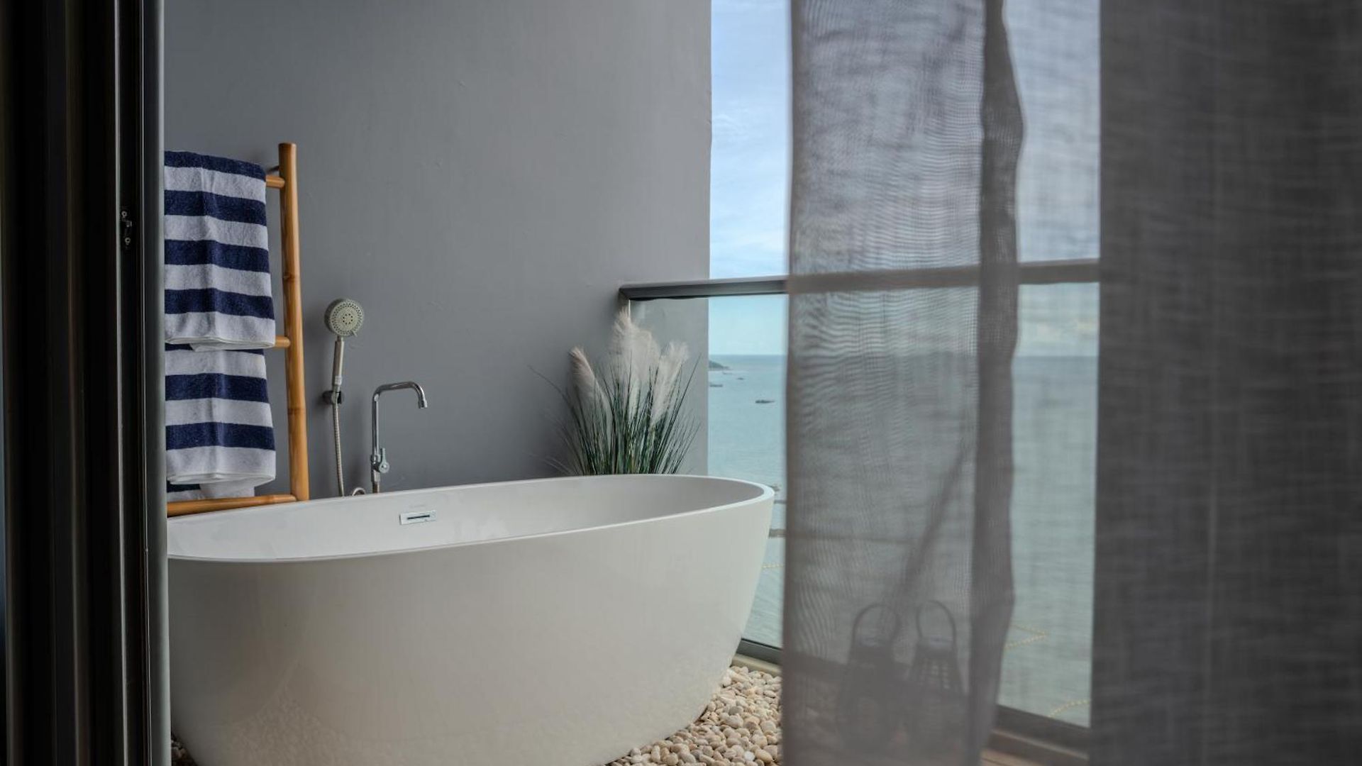 Zire Wongamat By Silqstay V Apartment Pattaya