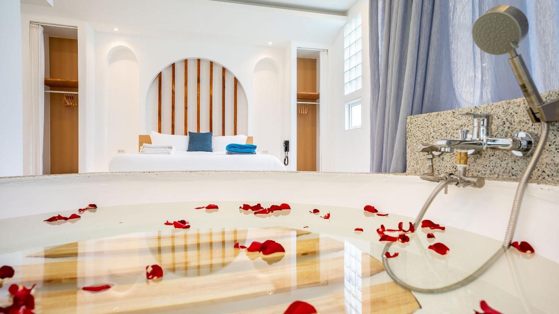 Downtown Oasis Pool Villa B วิลล่า