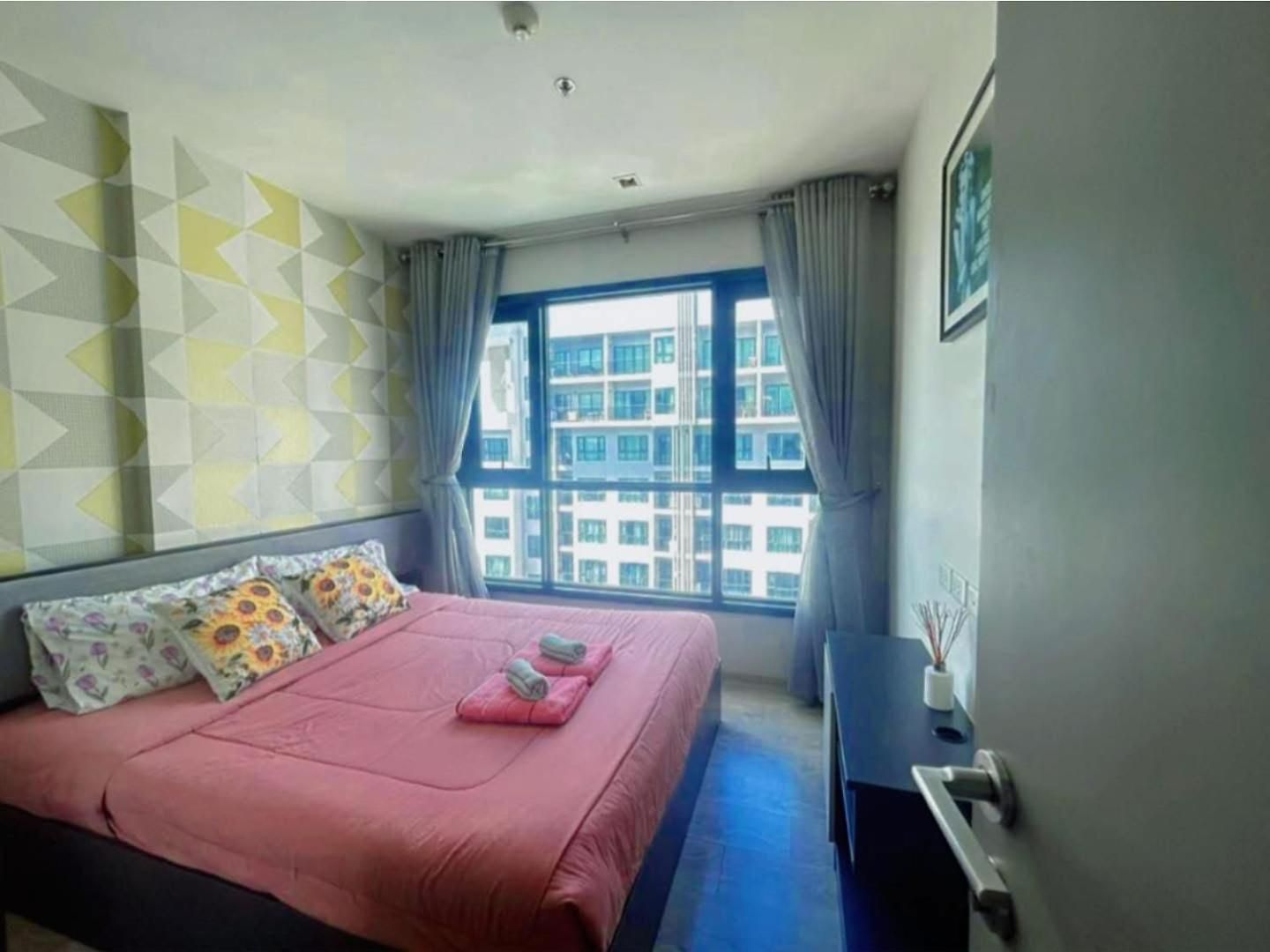 The Base Seaview *