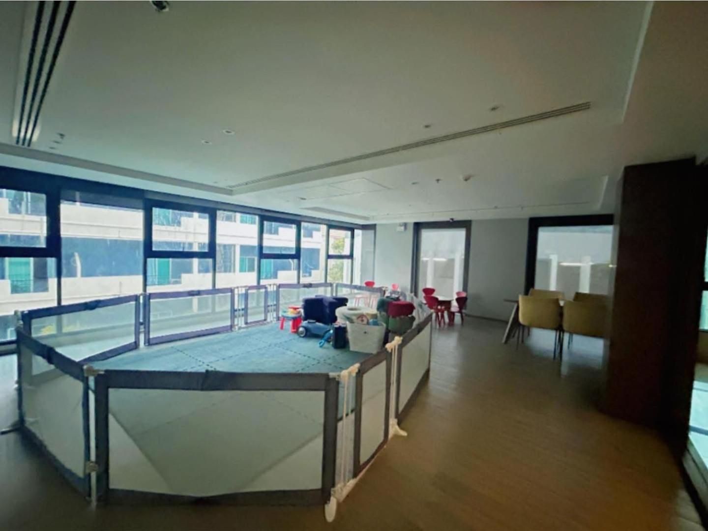 The Base Seaview Apartment *