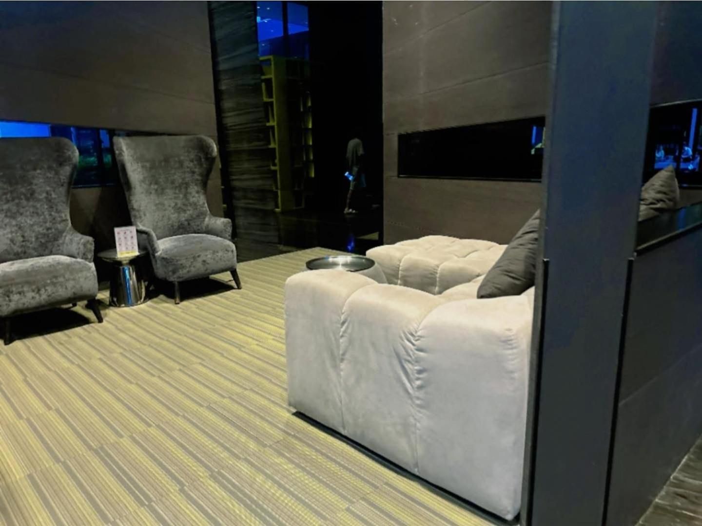 The Base Seaview Apartment *