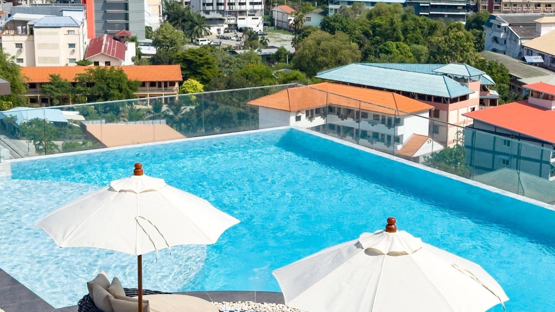 โรงแรม Samsara 5*