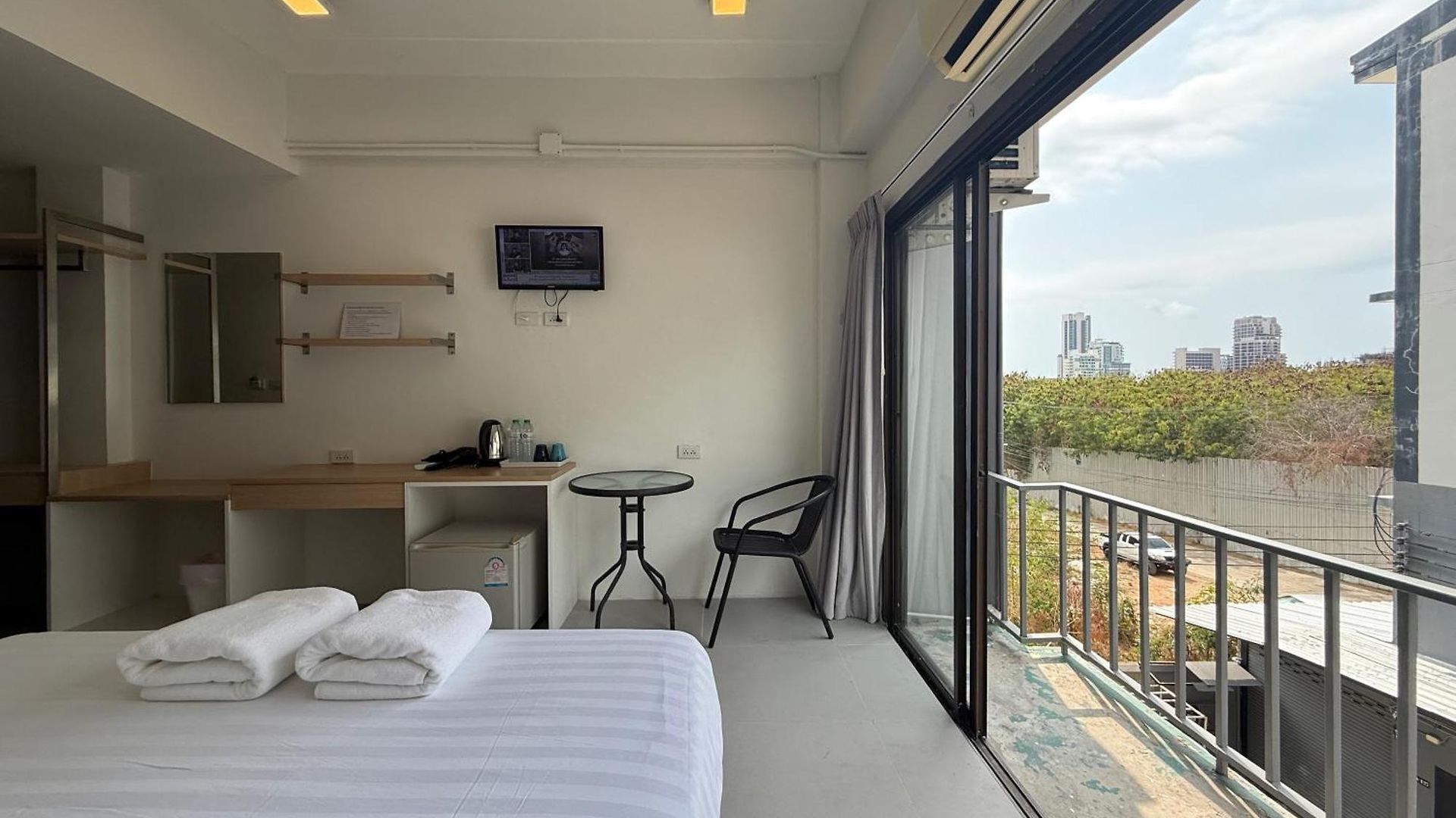 Hotel Pl Patamnak Soi 3