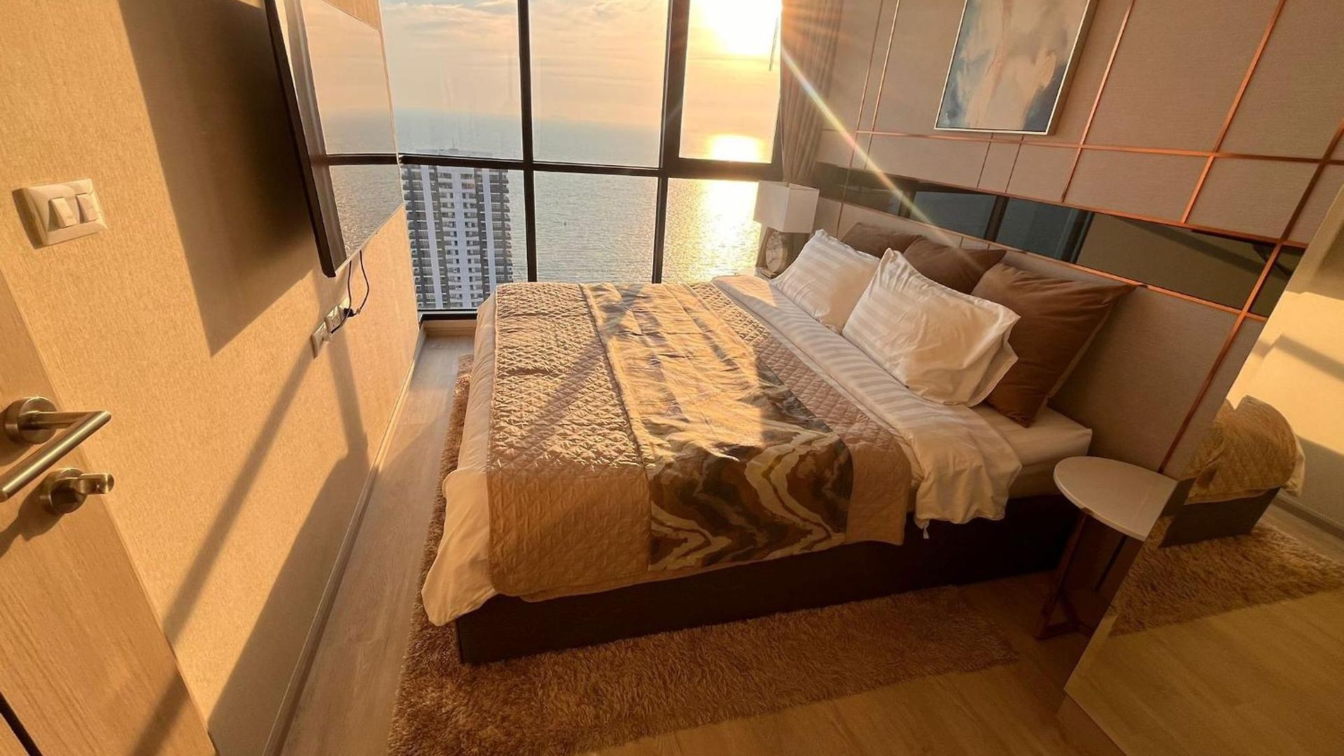 Guest house Luxury 2br Sea View Unit I 35th Floor Rare Unit *
