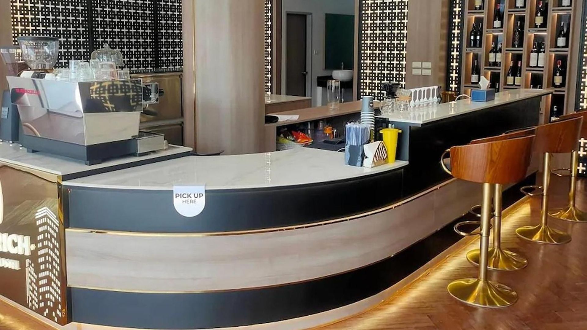 The Rich Cafe & Pattaya